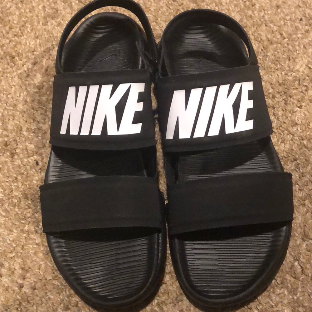 New Nike sandals size 9